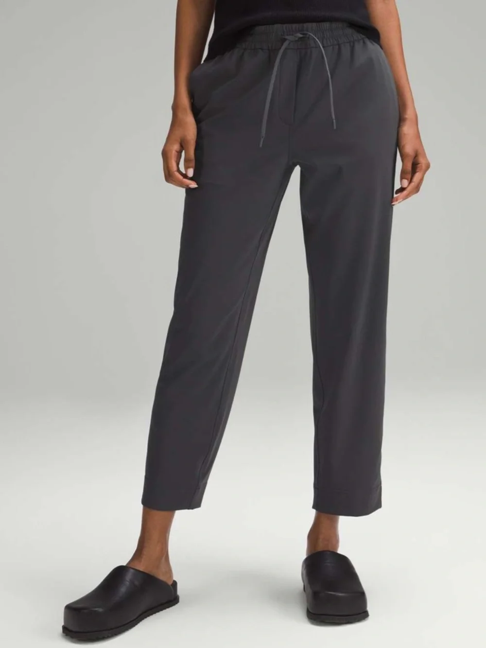 Lululemon Tapered-Leg Mid-Rise Pants 7/8 Length Luxstreme Medium Graphite Gray